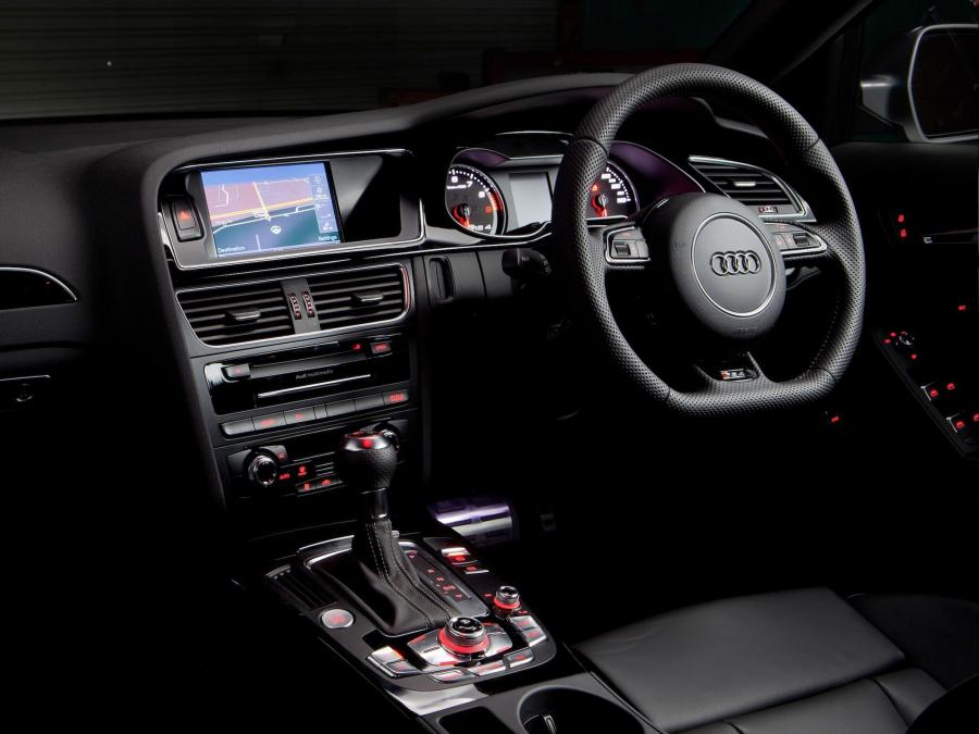 Торпедо Audi RS4 Avant (B8, 8K) 2012 года  (AU) (фото 7 из 24)